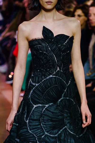 Look 99